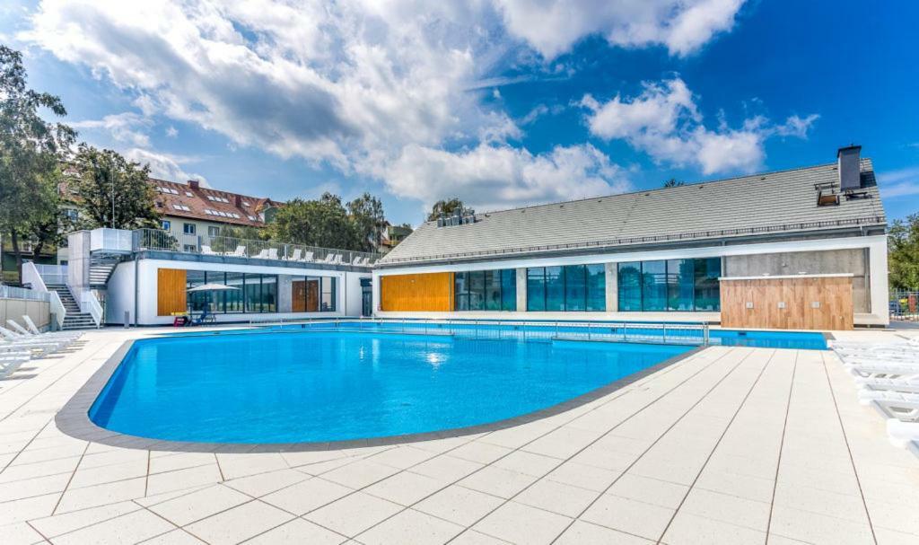 Apartamenty Familijne- Os Feniks Kolobrzeg Dış mekan fotoğraf